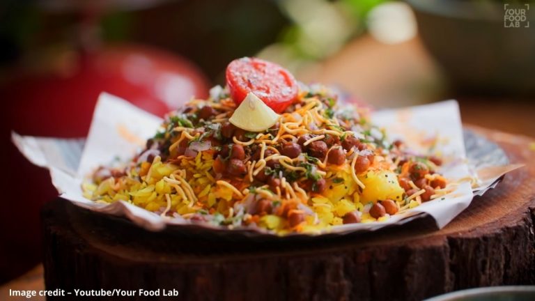 તરી પૌવા બનાવવાની રીત | Tarri poha recipe in Gujarati તરી પૌવા બનાવવાની રીત | Tarri poha recipe in Gujarati