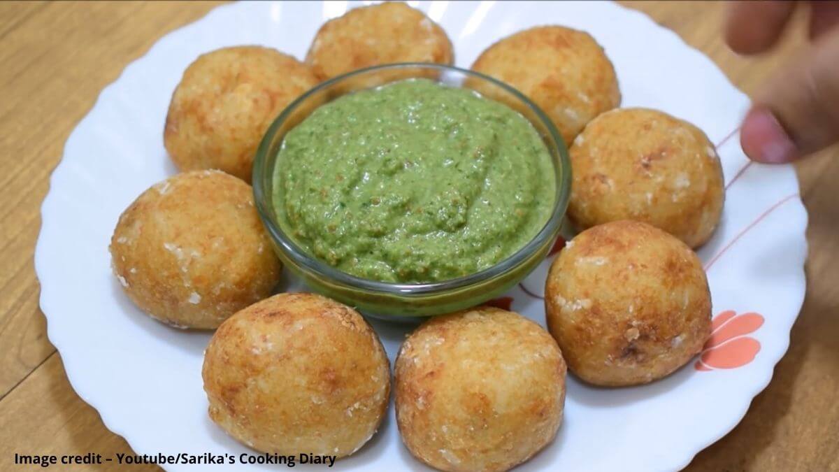 ફરાળી કચોરી બનાવવાની રીત - Farali kachori recipe in Gujarati