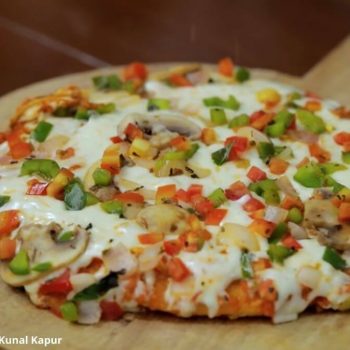 તવા પીઝા બનાવવાની રીત - Tawa pizza banavani rit - tawa pizza recipe in Gujarati