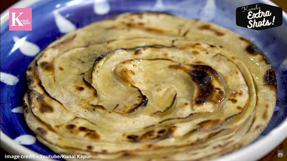 લચ્છા પરોઠા બનાવવાની રીત - lachha paratha recipe in gujarati - lachha paratha banavani rit