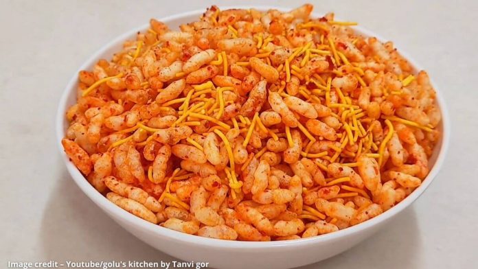 લસણીયા મમરા બનાવવાની રીત - લસણીયા સેવ મમરા બનાવવાની રીત - lasaniya sev mamra recipe - lasaniya sev mamra banavani rit - lasaniya mamra recipe in gujarati - garlic sev mamra recipe in gujarati