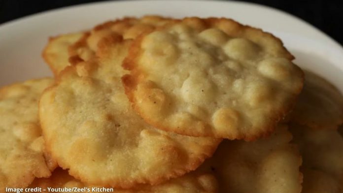 suvari recipe in gujarati સુવાળી બનાવવાની રીત - સુવાળી બનાવવાની રેસીપી - suvari banavani rit - suvari recipe in gujarati - suvari puri recipe - best suvari recipe - suwari banavani rit - ખરખરીયા બનાવવાની રીત - Khadkhadiya recipe in Gujarati