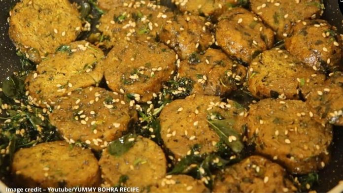 steamed methi muthia recipe in gujarati બાફેલ મેથી ના મુઠીયા બનાવવાની રીત - steamed methi muthia recipe in gujarati - બાફીને મેથી ના મુઠીયા બનાવવાની રીત - bafi ne methi na muthiya banavani rit - bafi ne methi na muthiya recipe in gujarati