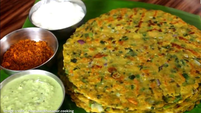 થાલીપીઠ બનાવવાની રીત | thalipeeth banavani rit | thalipeeth recipe in gujarati થાલીપીઠ બનાવવાની રીત | thalipeeth banavani rit | thalipeeth recipe in gujarati