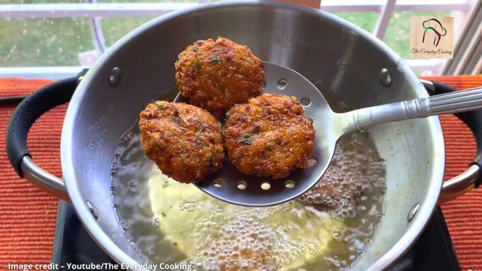 મકાઈ ના વડા - મકાઈ વડા - મકાઈના વડા બનાવવાની રીત - Makai vada recipe in gujarati language - Makai na vada banavani rit - Makai vada recipe in gujarati - Makai na vada gujarati recipe