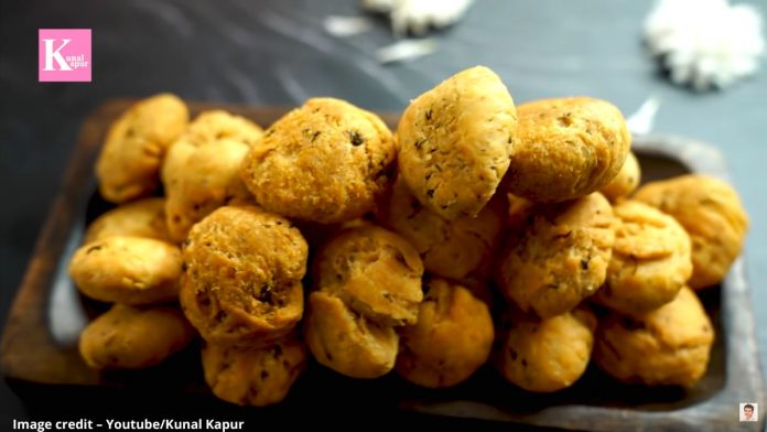 મેથી ની મઠરી બનાવવાની રીત - methi ni mathri banavani rit - methi mathri recipe in gujarati - methi mathri recipe - મેથી મઠરી બનાવવાની રીત