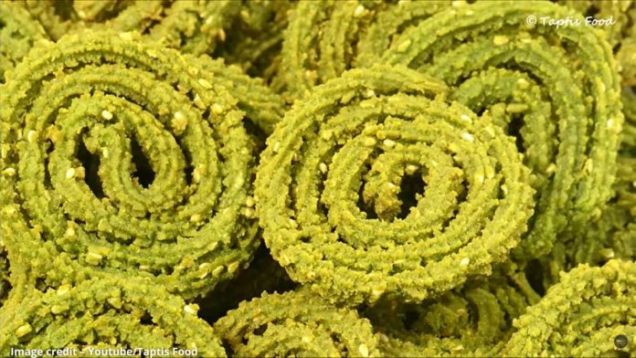 પાલકની ચકરી બનાવવાની રીત - palak ni chakri banavani rit - palak chakri recipe in gujarati - પાલકની ચકરી - palak ni chakri recipe - palak ni chakri banavani rit