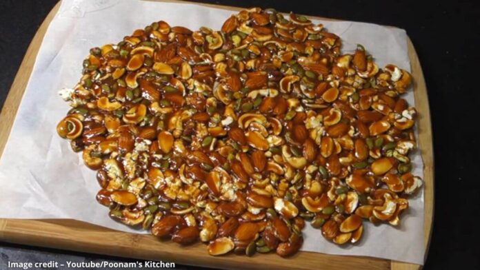 ડ્રાયફ્રુટ ચીકી - ડ્રાય ફ્રુટ ચીકી - dry fruit chikki recipe - dry fruit chikki - ડ્રાયફ્રુટ ચીકી બનાવવાની રીત - ડ્રાય ફ્રુટ ચીકી બનાવવાની રીત - dry fruit chikki recipe in gujarati - dry fruit chikki banavani rit