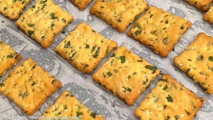 નમકીન બિસ્કીટ બનાવવાની રીત - Namkin biscuit banavani rit - salted biscuit recipe in gujarati