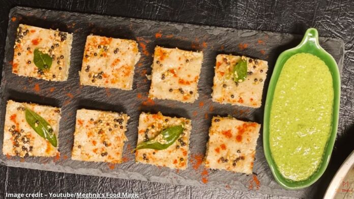 જુવાર સોજી ના ઢોકળા - Juvar soji na dhokla - જુવાર સોજી ના ઢોકળા બનાવવાની રીત - Juvar soji na dhokla banavani rit - Instant juvar soji dhokla recipe in gujarati