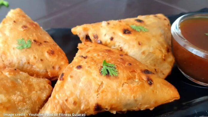 Bacheli rotli na samosa - બચેલી રોટલી ના સમોસા - Bacheli rotli na samosa banavani rit - બચેલી રોટલી ના સમોસા બનાવવાની રીત