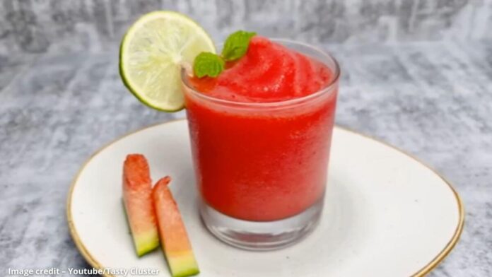 Tarbuch strawberry slush તરબૂચ સ્ટ્રોબેરી સ્લસ - Tarbuch strawberry slush - તરબૂચ સ્ટ્રોબેરી સ્લસ બનાવવાની રીત - Tarbuch strawberry slush banavani rit