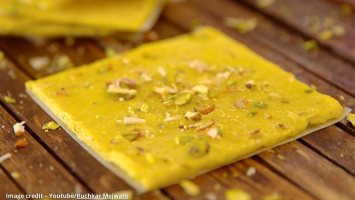 બોમ્બ આઈસ હલવો - Bombay Ice Halwa - બોમ્બ આઈસ હલવો બનાવવાની રીત - Bombay Ice Halwa banavani rit