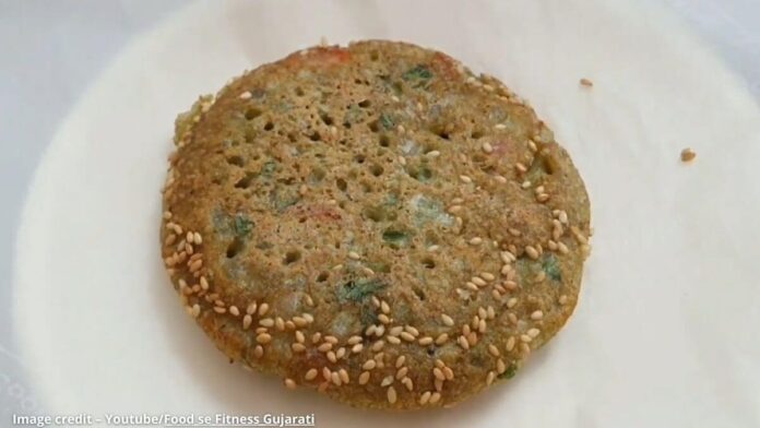 મગ ચોખા અને સાબુદાણા નો હાંડવો - Mag chokha ane sabudana no handvo