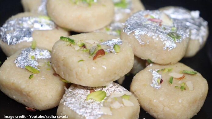 સફેદ તલ ની બરફી - Safed tal ni barfi