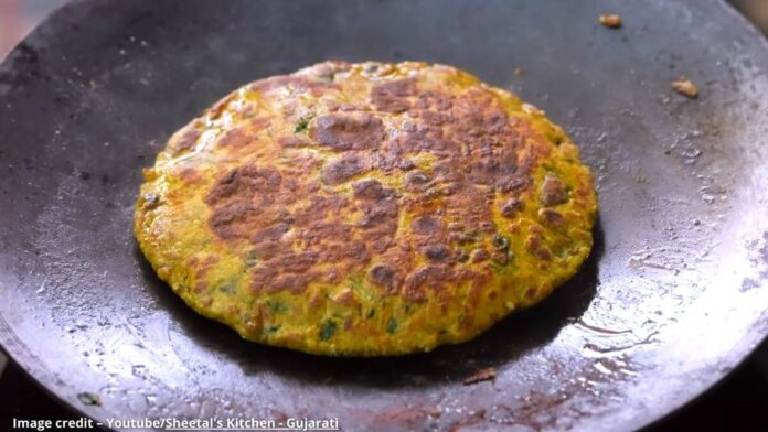Bajra methi na aloo parotha - બાજરી મેથી ના આલું પરોઠા