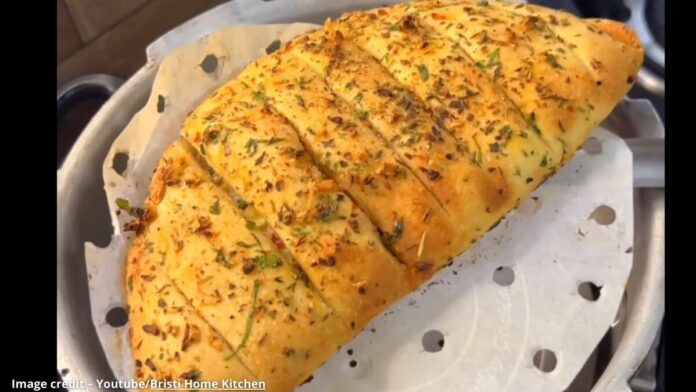 cheese garlic bread cheese garlic bread - ચીઝ ગાર્લિક બ્રેડ