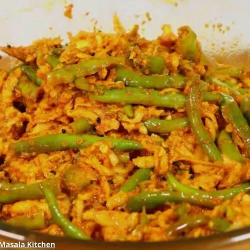 Lila marcha ane kachi keri nu athanu - લીલા મરચા અને કાચી કેરી નું અથાણું