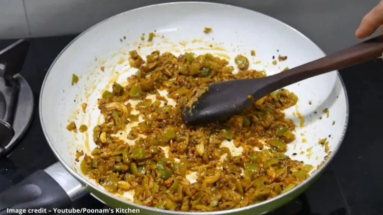 Mirchi ka kutta banavani rit | મિર્ચી કા કૂટટા બનાવવાની રીત Mirchi ka kutta banavani rit | મિર્ચી કા કૂટટા બનાવવાની રીત