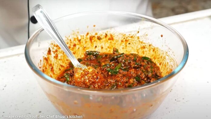 Limbu marcha nu athanu - લીંબુ મરચા નું અથાણું