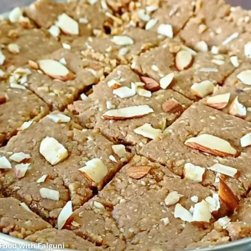 Vasana ane gund thi banel sukhdi - વસાણા અને ગુંદથી બનેલ સુખડી