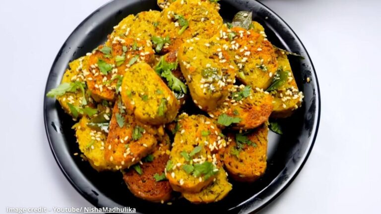 Juvar na lot na muthiya | જુવાર ના લોટ ના મુઠીયા