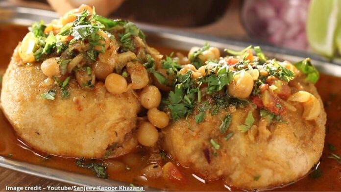 Vada Ussal - વડા ઉસળ