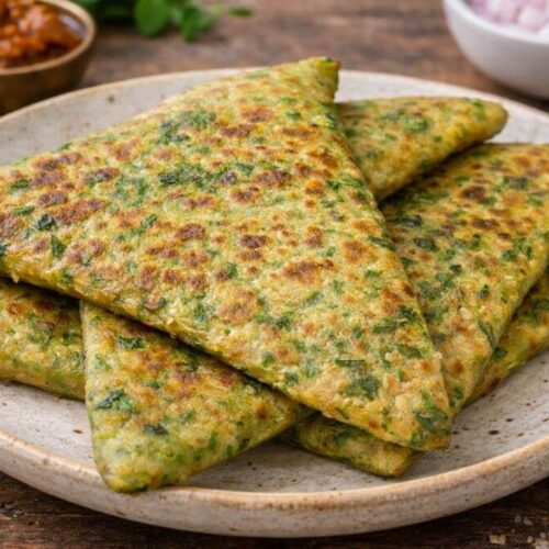 સોફ્ટ અને હેલ્ધી બટાકા પાલકના પરોઠા - Bataka Palak Parotha Recipe