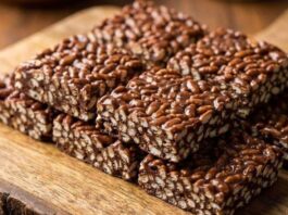 Crispy Chocolate Mamra Chikki - ગોળ ની બજાર જેવી ચોકલેટ મમરા ચીક્કી