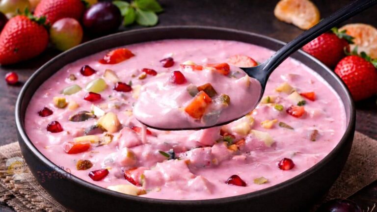 Strawberry Fruit Custard Recipe in Gujarati | સ્ટ્રોબેરી ફ્રૂટ કસ્ટર્ડ બનાવવાની રીત